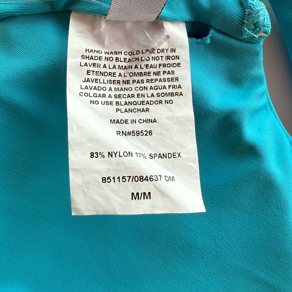 NWT BECCA Color Code V-Wire One-Piece Swimsuit in Pool Aqua Blue Size Medium - Picture 11 of 15